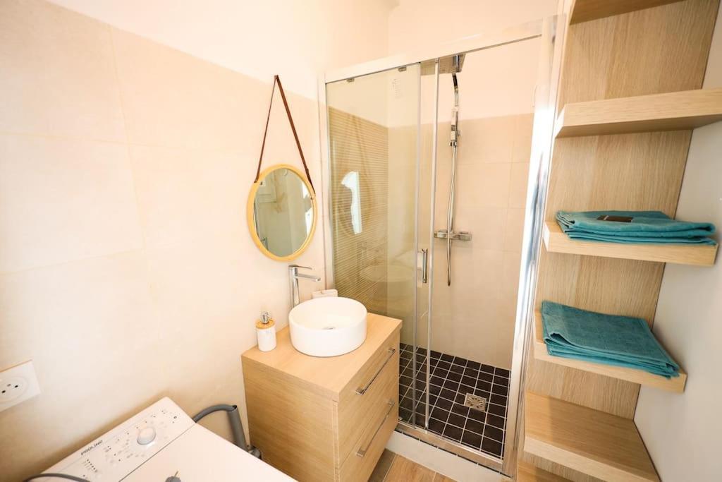 Cosy Pied A Terre Rue Corneille, Coeur Marseille, 4 Pers, 2 Ch Lägenhet Exteriör bild