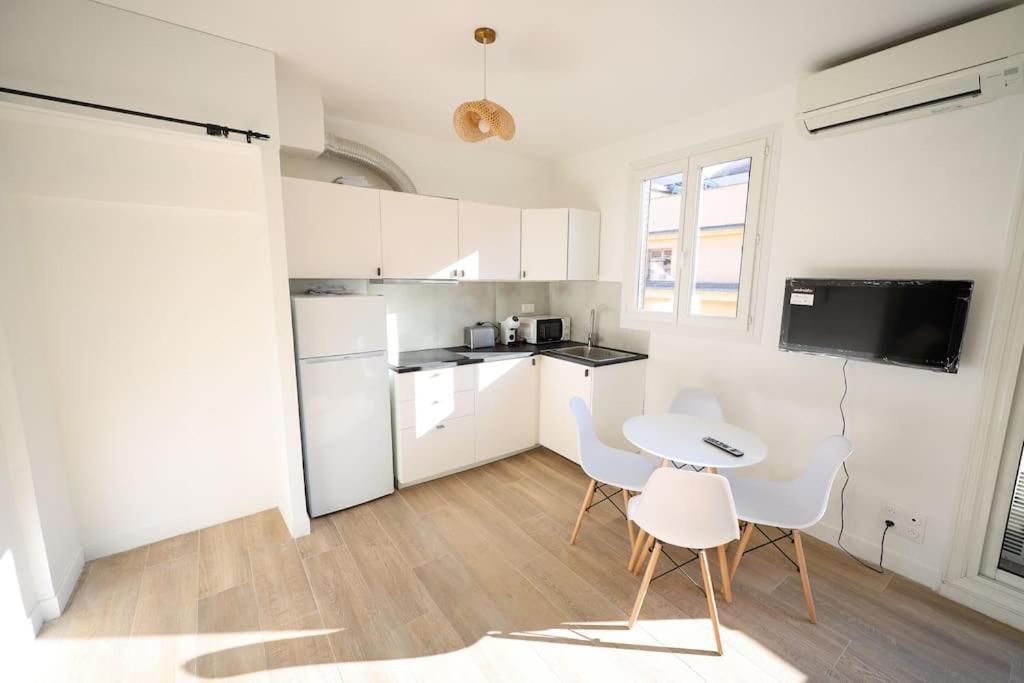 Cosy Pied A Terre Rue Corneille, Coeur Marseille, 4 Pers, 2 Ch Lägenhet Exteriör bild